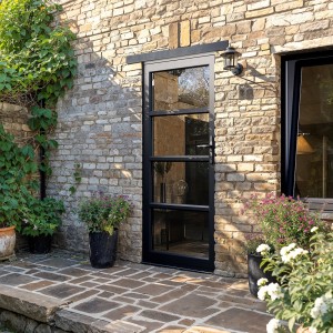 OMNIA Side Door and Tilt&Turn Exterior web.jpg